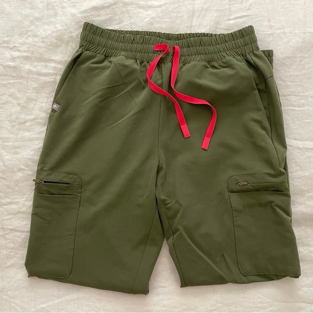 Figs technical high waisted joggers. Small. Dark olive. Zipper pockets.